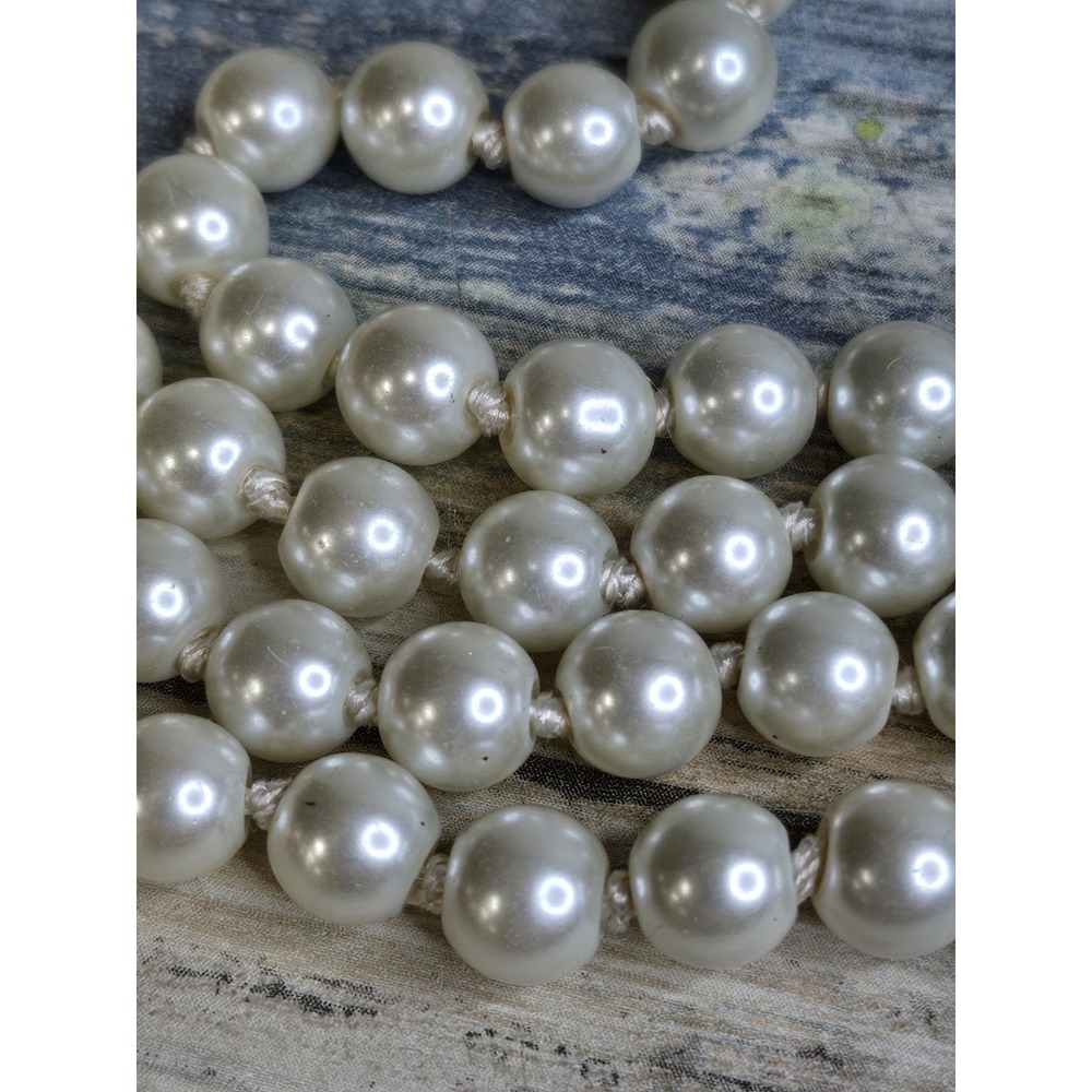 60" Glass Pearls Faux Cream Color Necklace Flapper Knotted NWOT - Picture 5 of 6